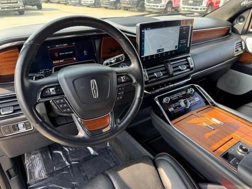 2022 Lincoln Navigator L Black Label