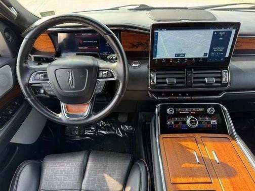 2022 Lincoln Navigator L Black Label