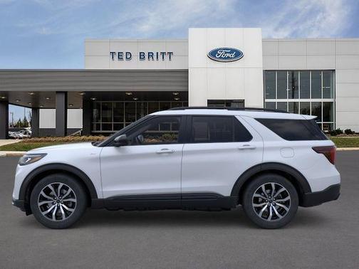 White Metallic 2026 Ford Explorer ST-Line