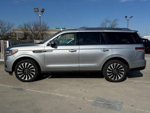 2022 Lincoln Navigator Black Label