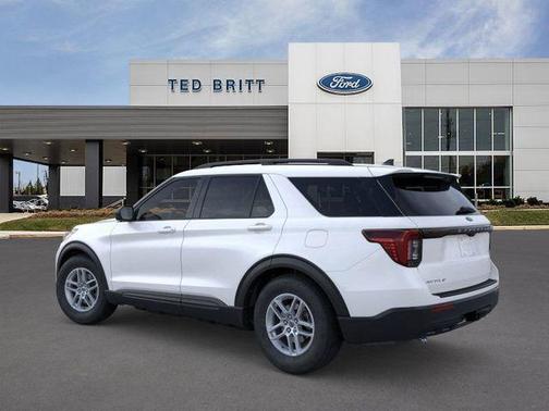 White Metallic 2026 Ford Explorer Active