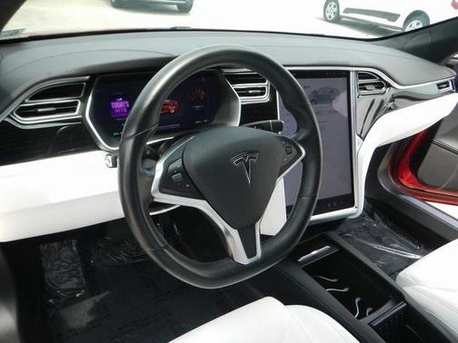 Photo 3 of 39 of 2017 Tesla Model S 60