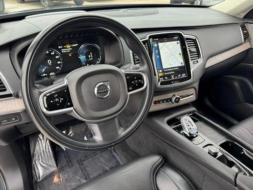 2022 Volvo XC90 Recharge Plug-In Hybrid T8 Inscription 7 Passenger