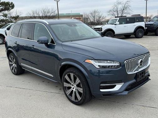 2022 Volvo XC90 Recharge Plug-In Hybrid T8 Inscription 7 Passenger