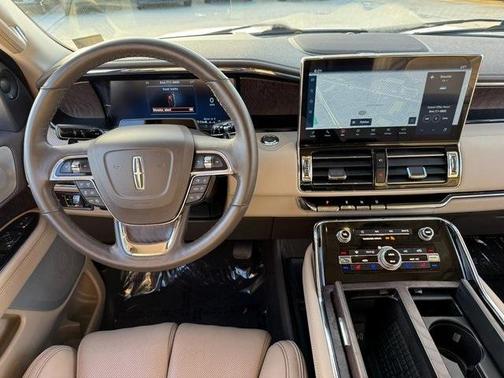 2022 Lincoln Navigator L Reserve