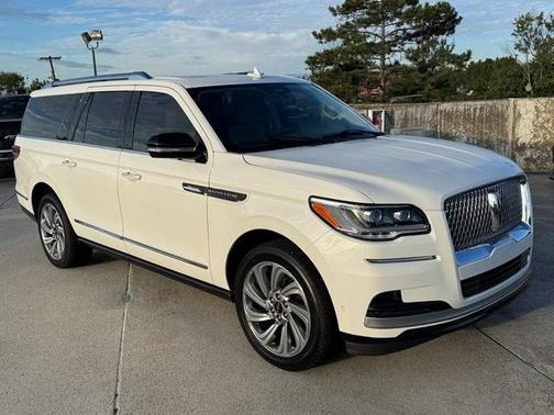 2022 Lincoln Navigator L Reserve