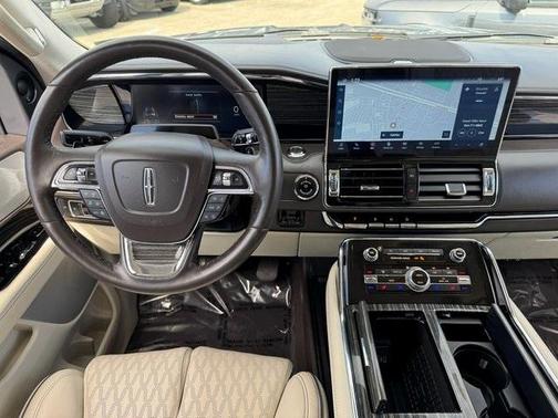 2022 Lincoln Navigator Black Label