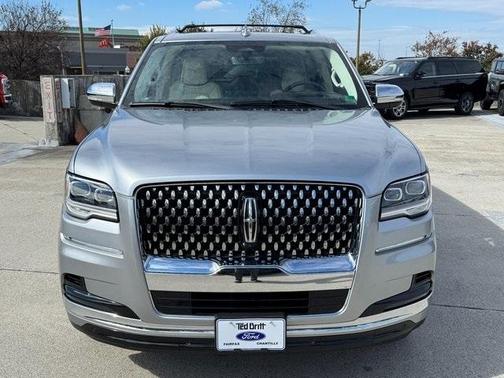 2022 Lincoln Navigator Black Label
