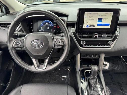2024 Toyota Corolla Cross XLE