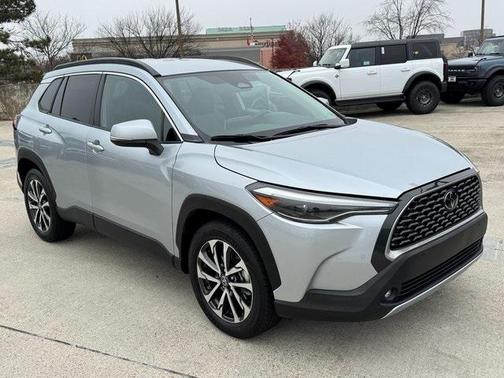 2024 Toyota Corolla Cross XLE