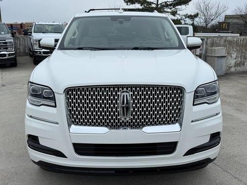 2022 Lincoln Navigator L Reserve