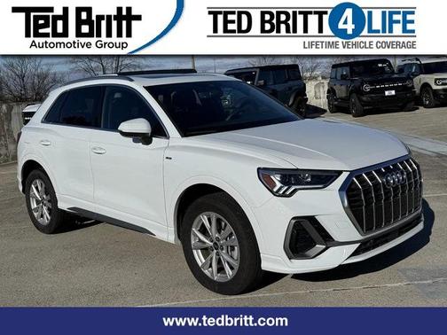 2024 Audi Q3 45 S line Premium
