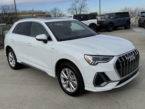 2024 Audi Q3 45 S line Premium
