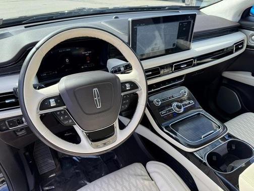 2023 Lincoln Nautilus Black Label
