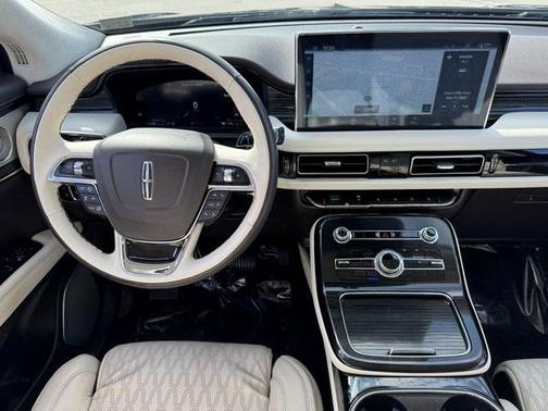 2023 Lincoln Nautilus Black Label