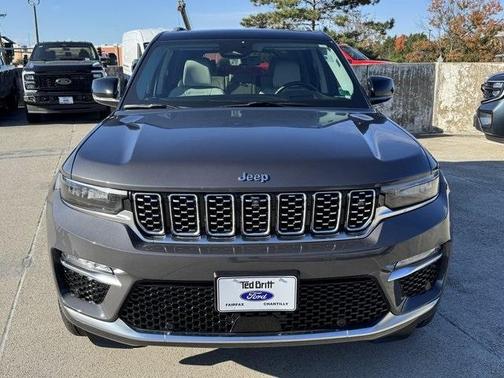 2023 Jeep Grand Cherokee Summit