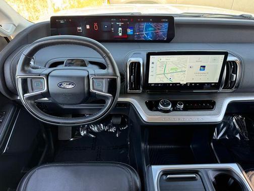 Oxford White 2025 Ford Expedition Max Platinum