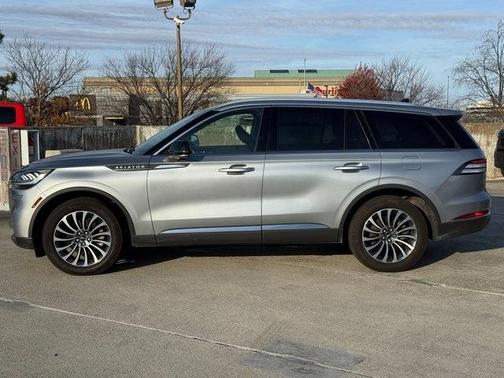 2023 Lincoln Aviator Standard AWD