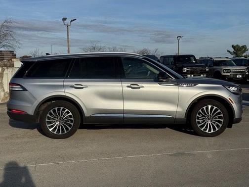 2023 Lincoln Aviator Standard AWD