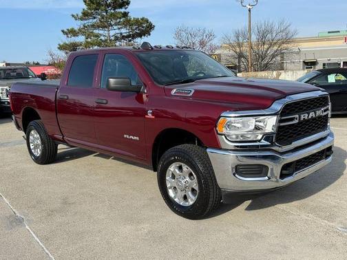 Delmonico Red Pearlcoat 2022 RAM 2500 Tradesman
