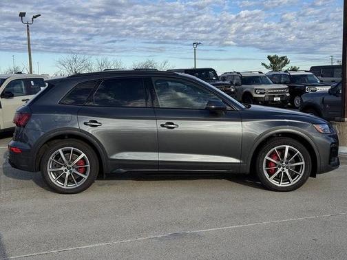 2024 Audi Q5 e 55 S line quattro Premium
