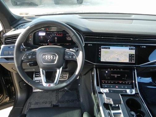 Photo 4 of 32 of 2020 Audi SQ7 4.0T