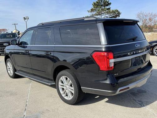 Black Metallic 2022 Ford Expedition Max XLT
