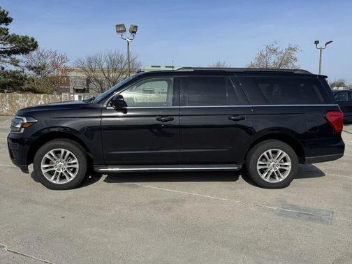 Black Metallic 2022 Ford Expedition Max XLT