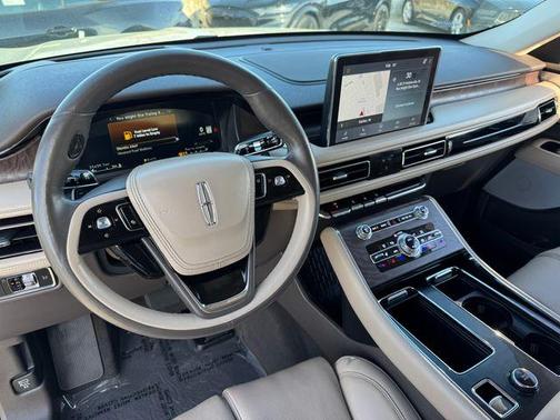 Pearl Metallic 2022 Lincoln Aviator Reserve AWD