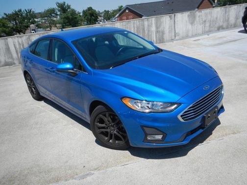 Photo 3 of 7 of 2020 Ford Fusion SE