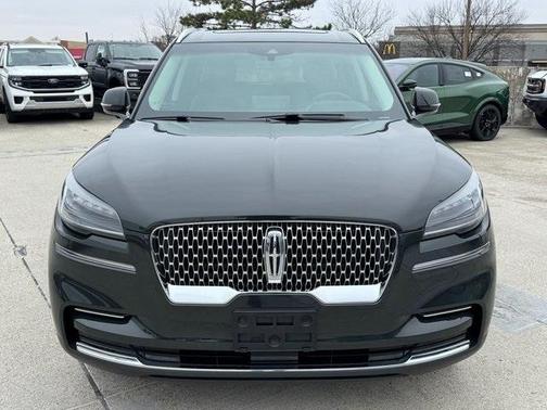 2022 Lincoln Aviator Standard AWD