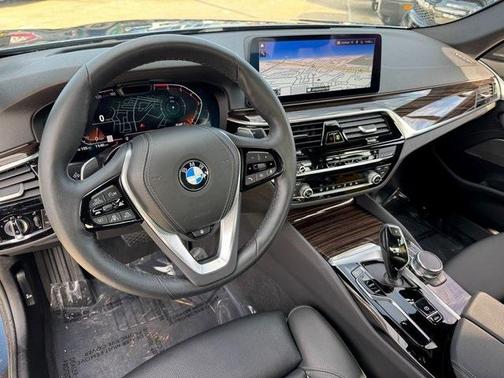 2023 BMW 530 i xDrive