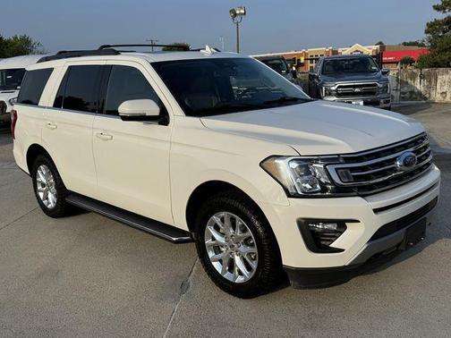 White Metallic 2021 Ford Expedition XLT