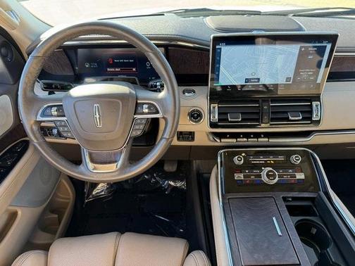 2022 Lincoln Navigator L Reserve