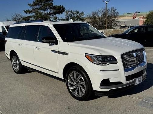 2022 Lincoln Navigator L Reserve