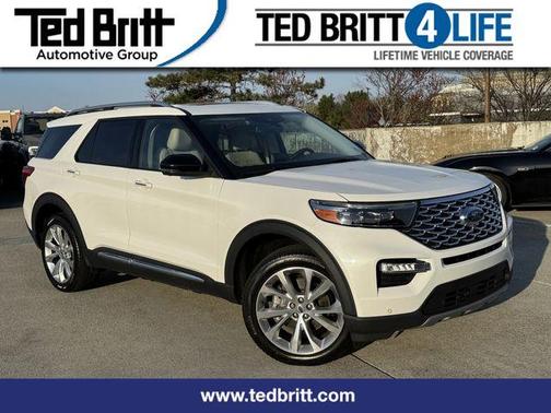 Star White 2022 Ford Explorer Platinum