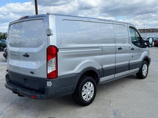 2017 Ford Transit-250 Base