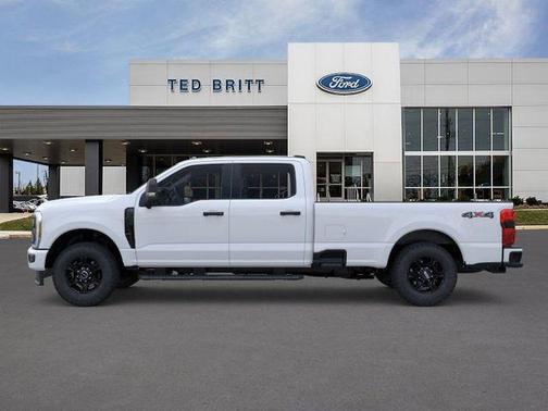 Oxford White 2023 Ford F-350 XL