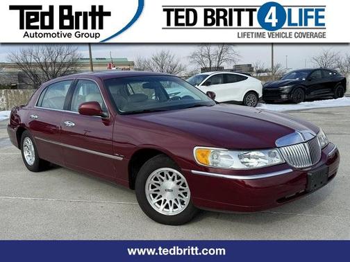 1999 Lincoln Town Car Signature