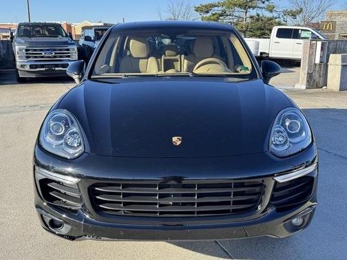2016 Porsche Cayenne Base