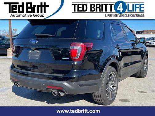 Photo 5 of 9 of 2018 Ford Explorer sport
