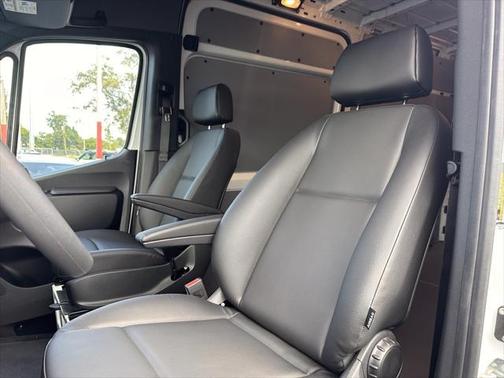 2023 Mercedes-Benz Sprinter 2500 Standard Roof