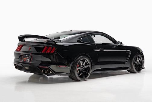 2018 Ford Shelby GT350R Base