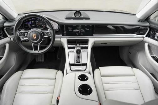2018 Porsche Panamera 4S