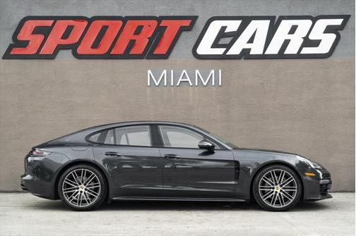2018 Porsche Panamera 4S