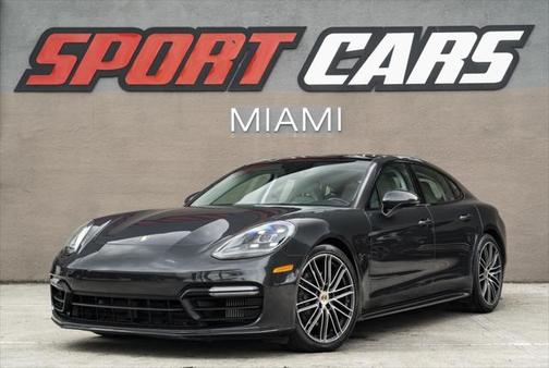2018 Porsche Panamera 4S