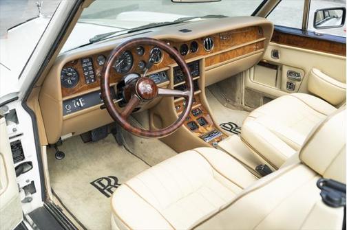 1987 Rolls-Royce Corniche 