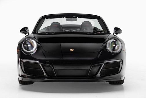 2017 Porsche 911 Carrera GTS