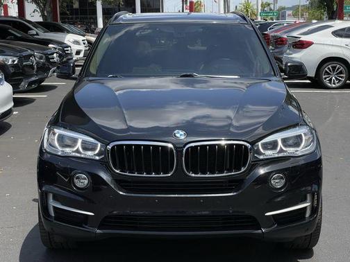 Photo 4 of 49 of 2015 BMW X5 xDrive35i