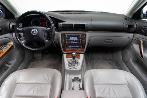 2004 Volkswagen Passat W8 4Motion